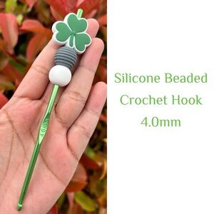 Silicone Beaded 💚🧶 Crochet Hook 4.0mm